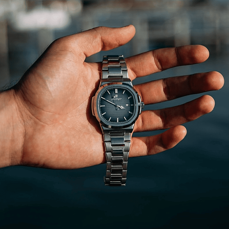 Direct-to-consumer model